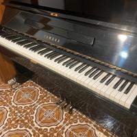 pianoforte a muro yamaha U1