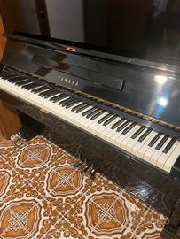 pianoforte a muro yamaha U1
