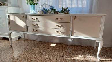 credenza rifatta in stile shabby 