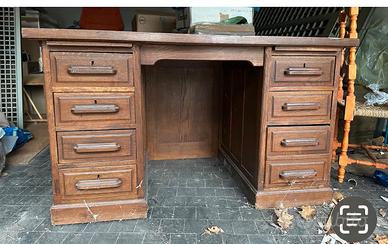 Scrivania ministeriale