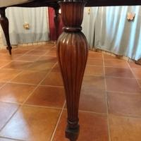 Tavolo in legno pregiato