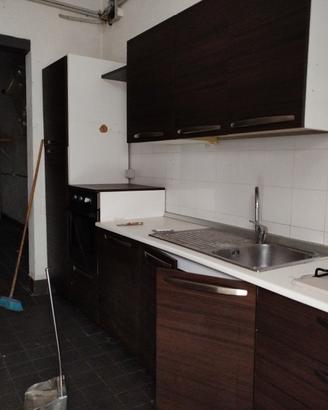 Locale commerciale zona anfiteatro