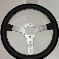 Volante MOMO Prototipo 320mm