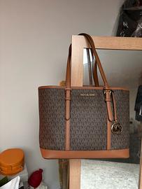 Borsa  MK