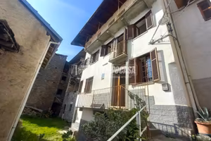 SOLUZIONE INDIPENDENTE CON GIARDINO PRIVATO A CAMP