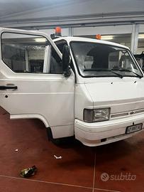 carroattrezzi Nissan trade 100 1999 motore zero km