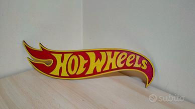 cartello hotwheels in legno 