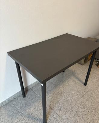 Scrivania IKEA grigia 10x60