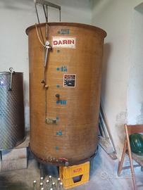 Cisterna semprepieno per vino