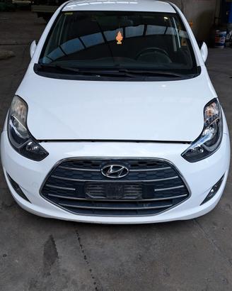 HYUNDAI IX 20 2015 SOLO PER RICAMBI