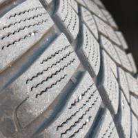 Gomme Invernali Goodyear 215/60 R16 99 H
