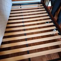 Camera da letto in legno