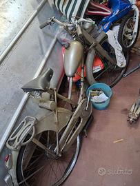 bicicletta con motore ausiliario