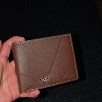 Portafoglio Uomo Marrone - Design Classico con Cuc