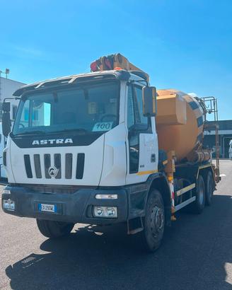 ASTRA HD8 64.45 BETONPOMPA SERMAC