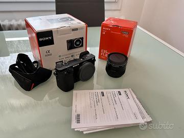 Sony a6000 con ottica Sony F1.8 OSS SEL35F18