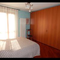 Armadio e cassettiera in ciliegio 