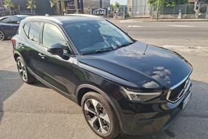 Volvo XC40 B3 automatico Core AUTOCARRO N1 5 POSTI