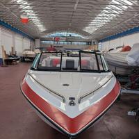 Barca fuoribordo Glastron open