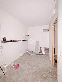 NEGOZIO A PALAZZOLO SULL'OGLIO