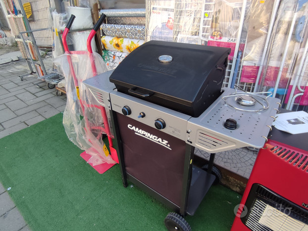 Barbecue grill forno a gas e pietra lavica usato  Napoli