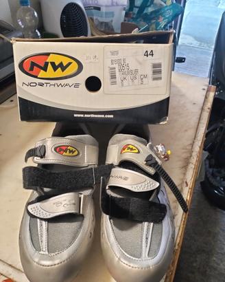 scarpe da ciclista Northwave