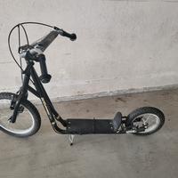 monopattino bambini con ruote e manubrio da bici