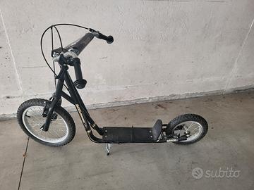 monopattino bambini con ruote e manubrio da bici