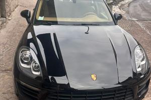 Automobile Porsche Macan diesel