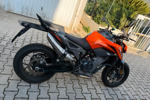 KTM Duke 790 - pari al nuovo - 2316km - QS - AFFAR
