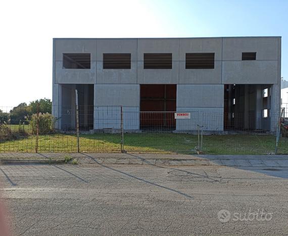 Capannone a chioggia (ve) località valli