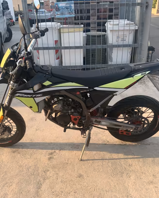 Fantic motard 50