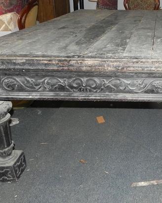 Grande tavolo Cinquecentesco laccato nero