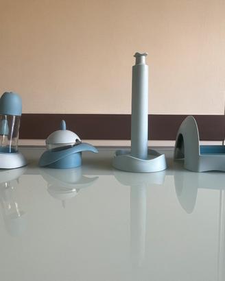 Set cucina 4 pz: oliera, portarotolo e accessori