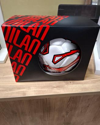 Milan Cofanetto con pallone,edt e showr gel