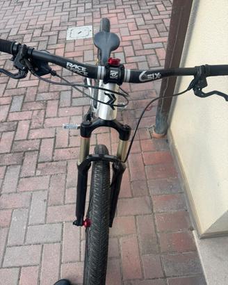 Mtb radon sulsh pump o dirt taglia M alluminio