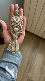 Portachiavi in macramè