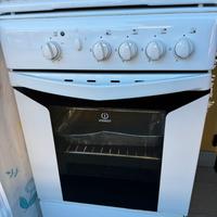 Cucina con forno