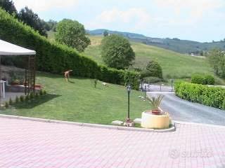 ALBINEA Borzano villa divisa in due unità