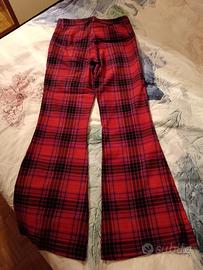 Pantaloni scozzesi a zampa fucsia e rossi