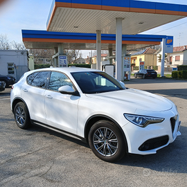 Stelvio 2.2 t Business rwd 160cv auto my19