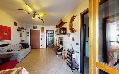 QUATTRO LOCALI SPAZIOSO CON BOX