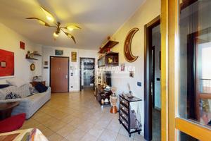 QUATTRO LOCALI SPAZIOSO CON BOX