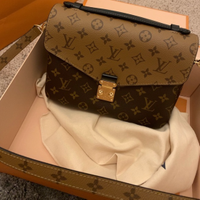 Borsa Louis Vuitton Pochette Metis MM