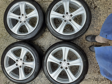 4 CERCHI in LEGA M.B. da 18" + 4 Gomme +20Bulloni
