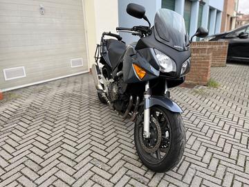 Honda cbf 600