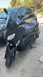 YAMAHA XMAX 250