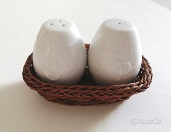 Contenitori sale e pepe