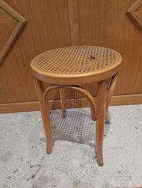 sgabello tipo thonet