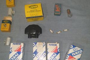 stock ricambi auto d'epoca - auto camion vintage